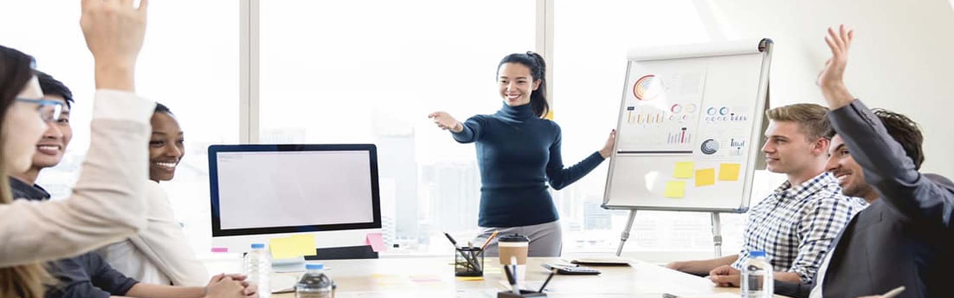 Cómo elegir la modalidad de capacitación ideal en inglés sin sacrificar resultados