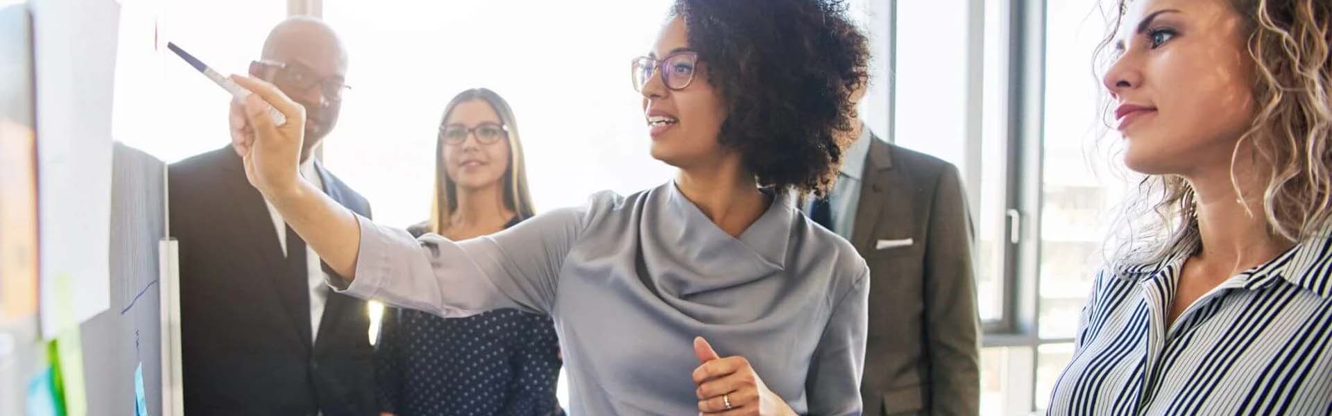 Más allá de la fluidez: Cómo el inglés técnico impulsa la competitividad en industrias clave